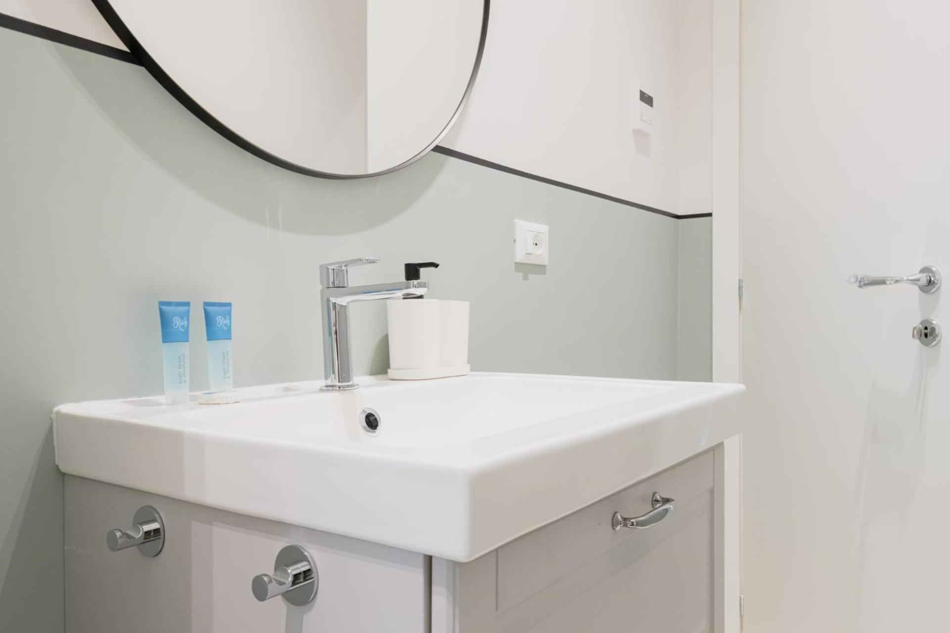 Appartement Easylife - Luminosa Dimora In Sant'Ambrogio à Milan Extérieur photo